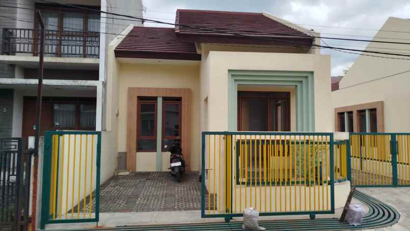 dijual rumah cisaranten cingised