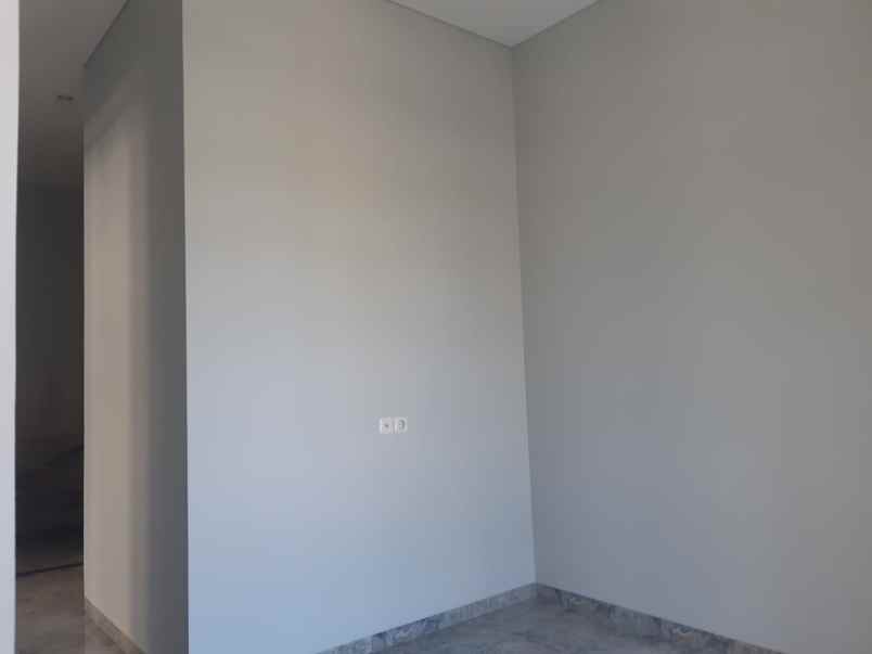 dijual rumah cisaranten kulon