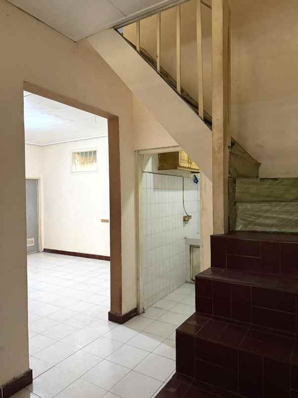 dijual rumah cisaranten kulon