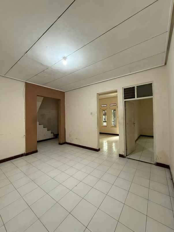 dijual rumah cisaranten kulon