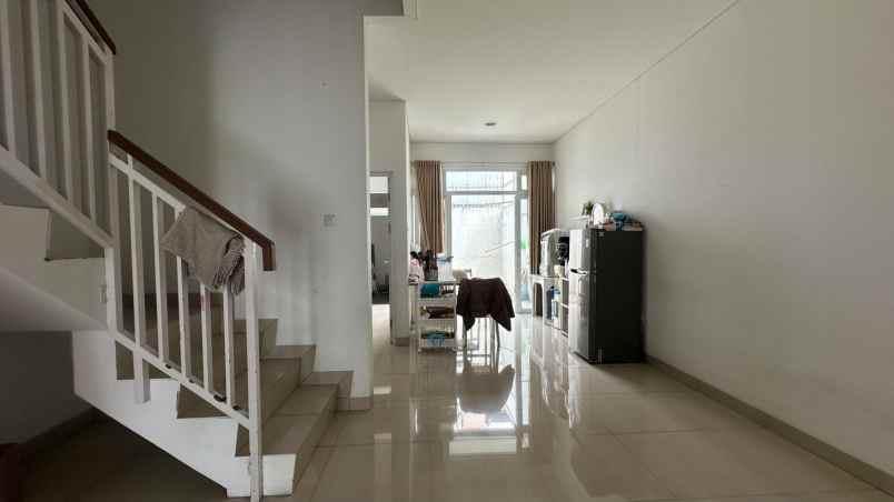 dijual rumah cisaranten kulon