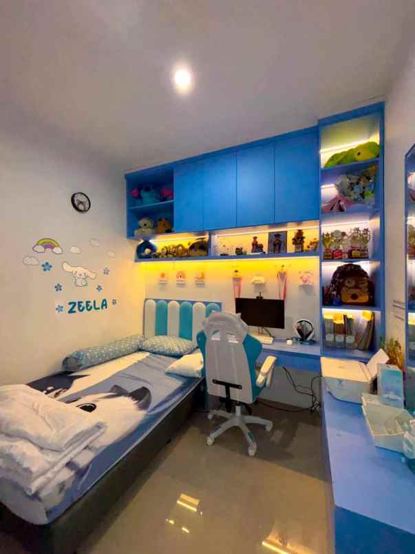 dijual rumah citra 8