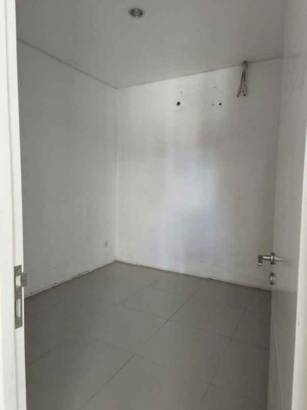 dijual rumah citraland