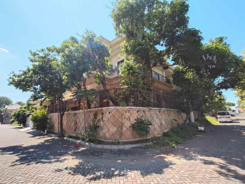 dijual rumah citraland international