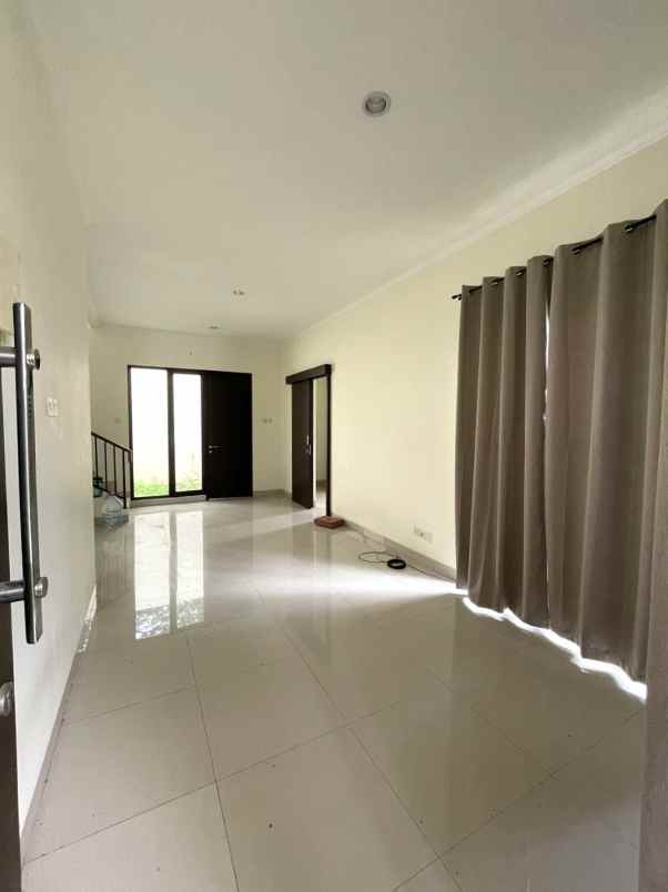 dijual rumah cluster arana alindra kota