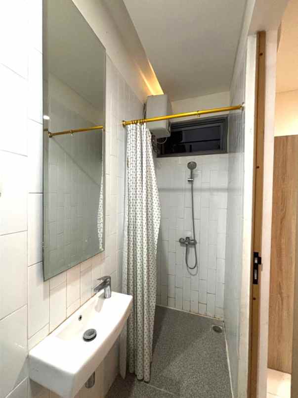 dijual rumah cluster asera nishi