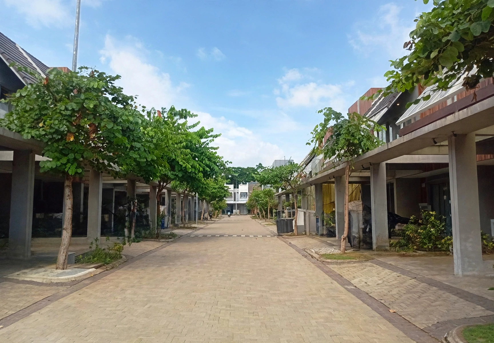 dijual rumah cluster asera nishi