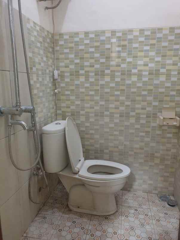 dijual rumah cluster berlian jamrud