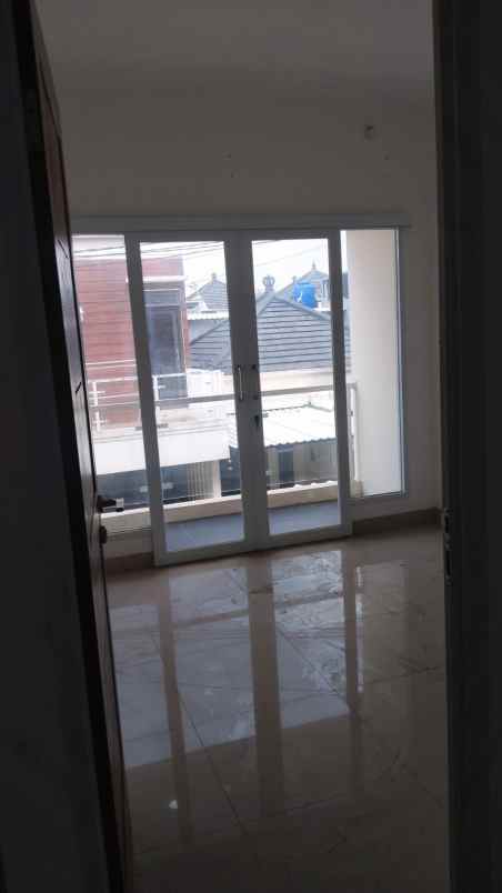 dijual rumah cluster de khirani tapos depok