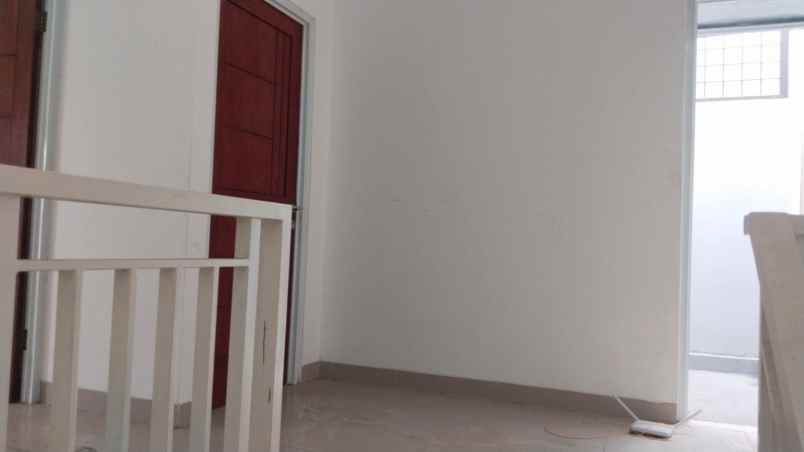 dijual rumah cluster de khirani tapos depok