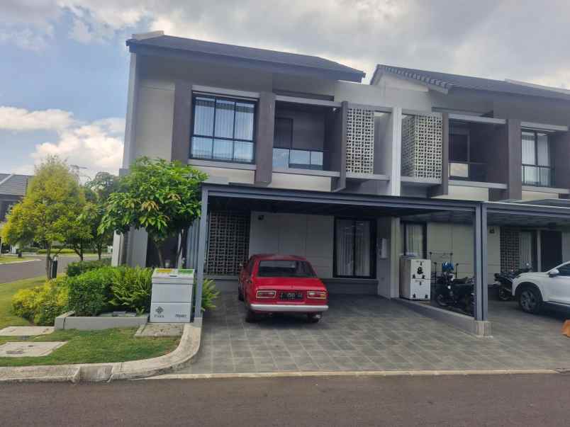 dijual rumah cluster flora summarecon