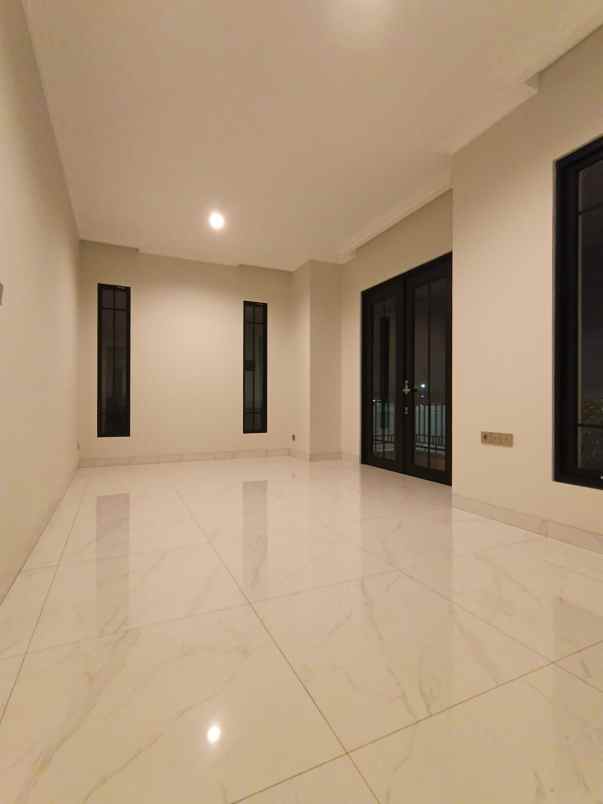 dijual rumah cluster jasmia summarecon