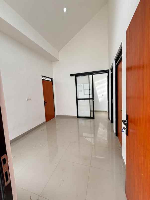 dijual rumah cluster jatihandap