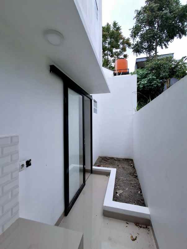 dijual rumah cluster jatihandap