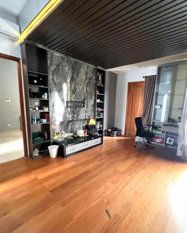 dijual rumah cluster jura metland