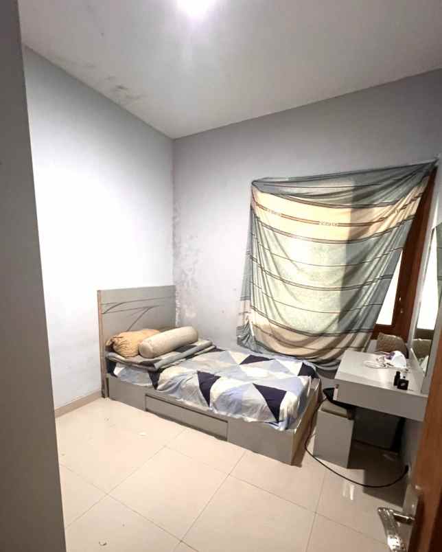 dijual rumah cluster jura metland