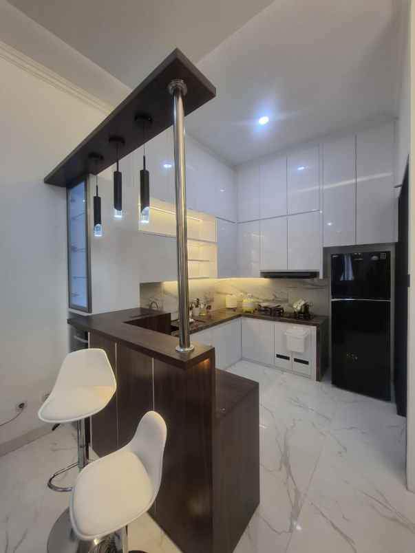 dijual rumah cluster mewah di solobaru