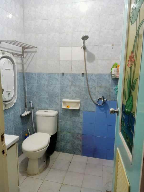 dijual rumah cluster spring fiesta