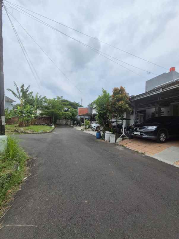 dijual rumah cluster taman cikini