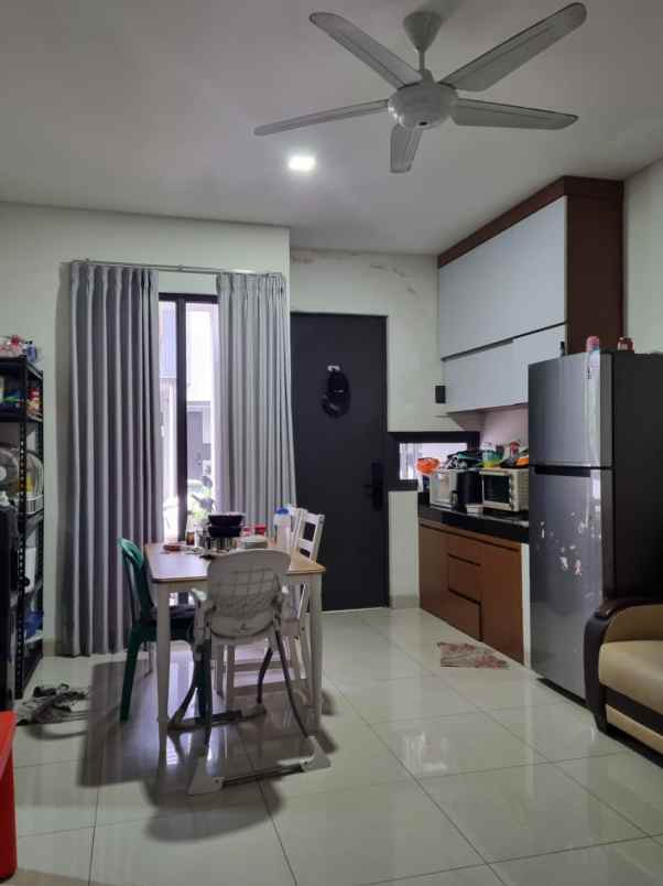 dijual rumah cluster wisteria metland