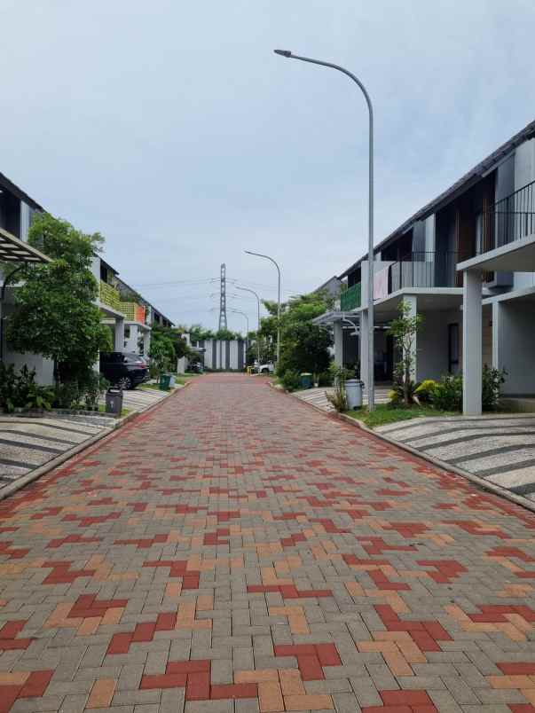 dijual rumah cluster wisteria metland