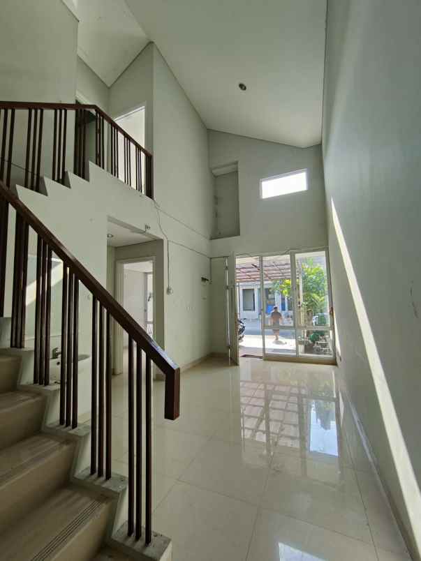 dijual rumah cluster yarra jgc