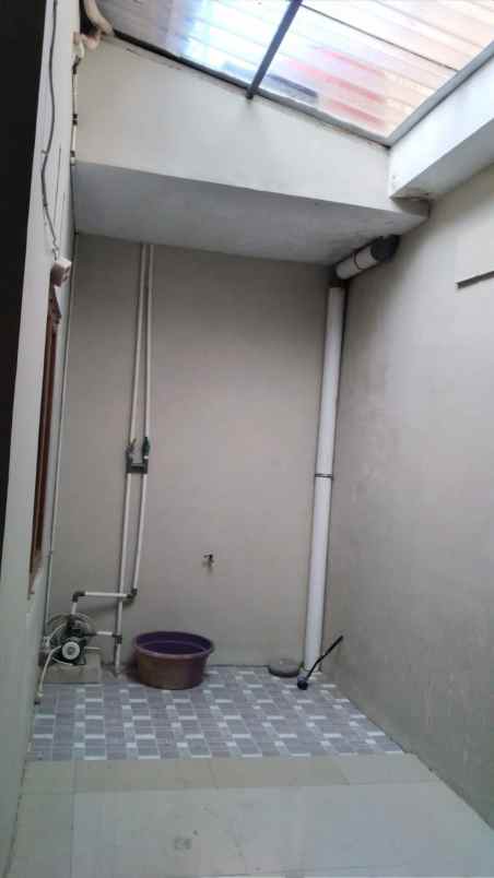 dijual rumah dalam kota surakarta solo dekat tol