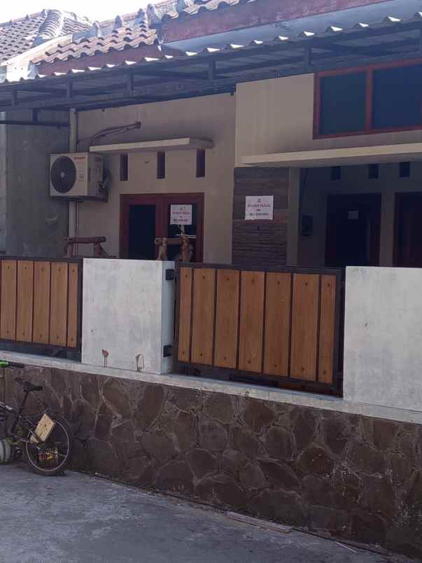 dijual rumah dalam kota surakarta solo dekat tol