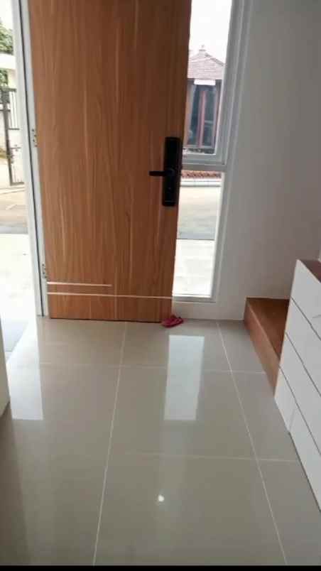 dijual rumah de araz residence tapos depok