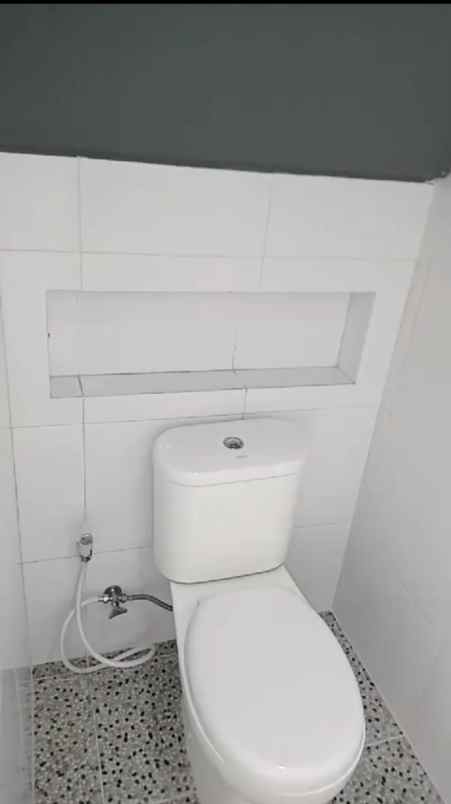 dijual rumah de araz residence tapos depok