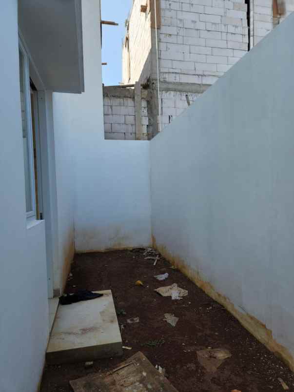 dijual rumah depok 2