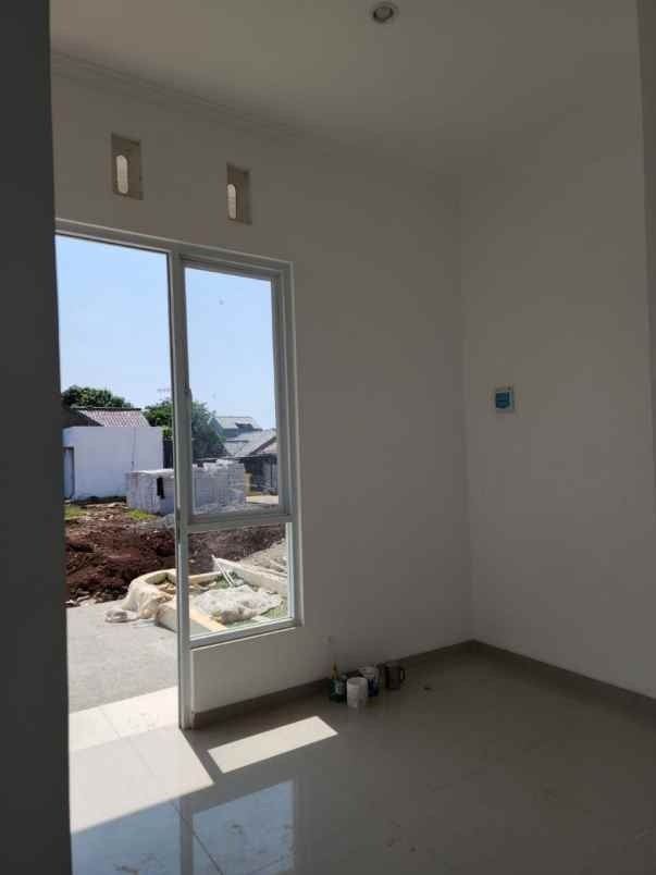dijual rumah depok 2