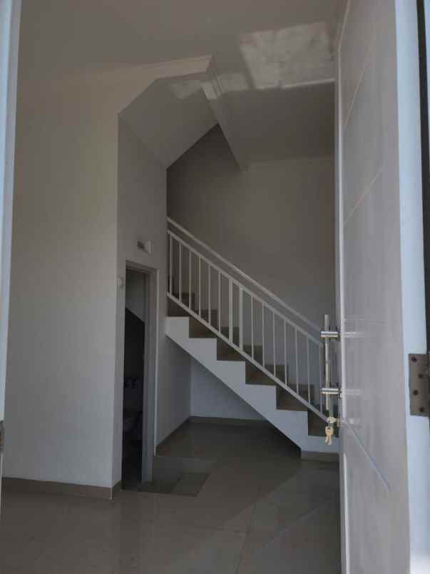 dijual rumah depok 2