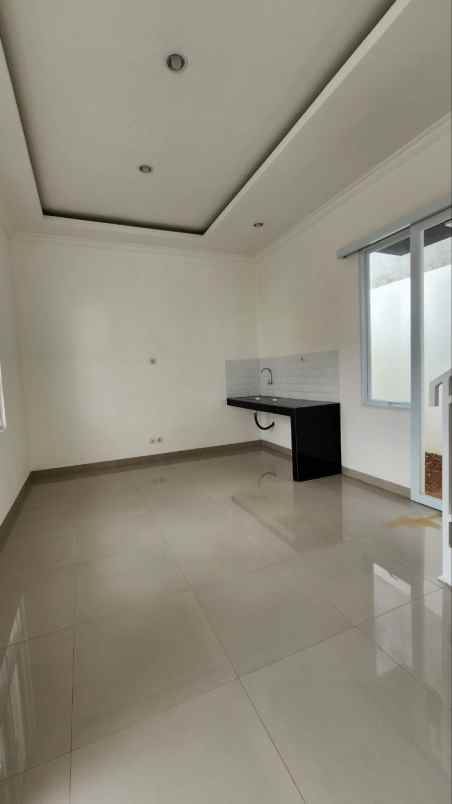 dijual rumah depok dua