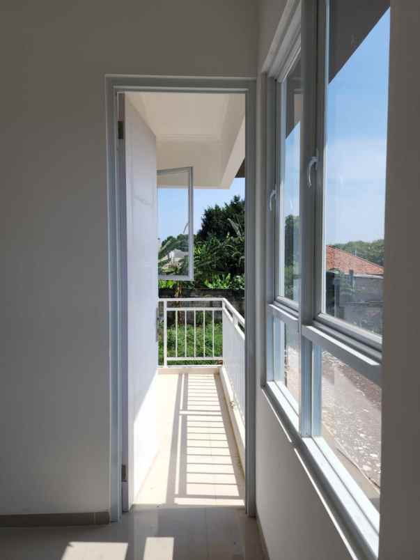 dijual rumah depok dua