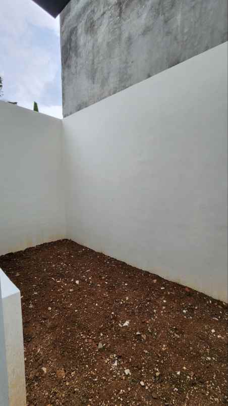 dijual rumah depok dua