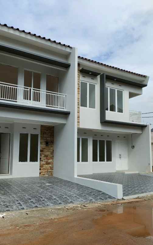 dijual rumah depok dua