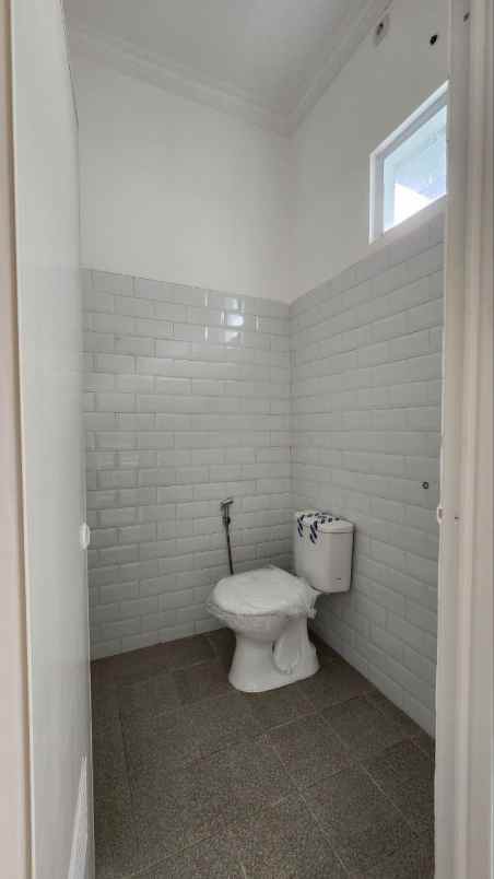 dijual rumah depok dua