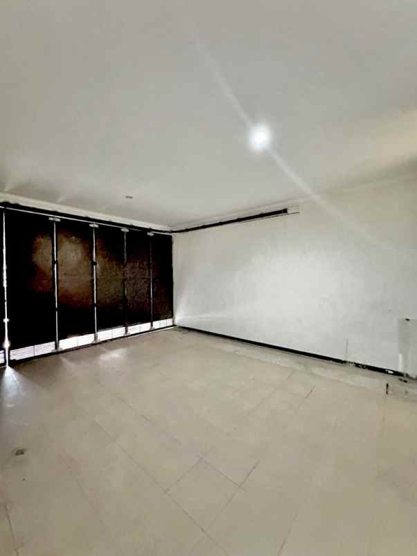 dijual rumah dharmahusada megah permai