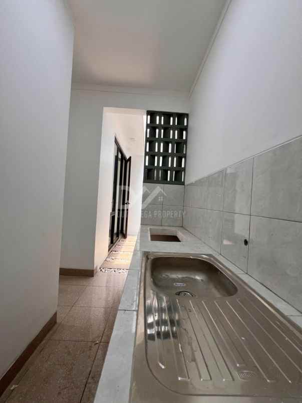 dijual rumah di bintaro