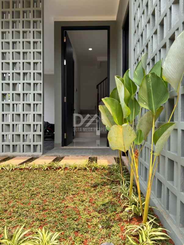 dijual rumah di bintaro