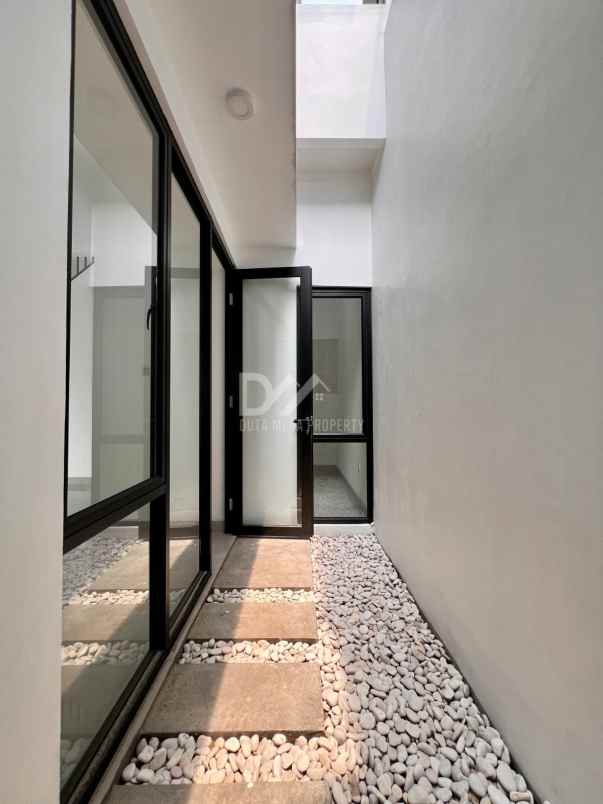 dijual rumah di bintaro