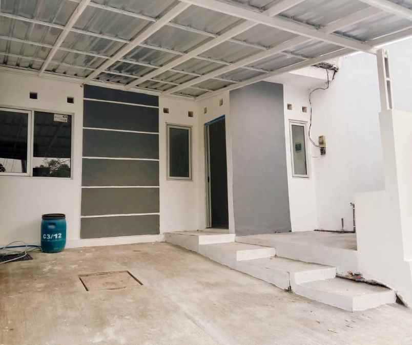 dijual rumah di bukit kencana tembalang semarang