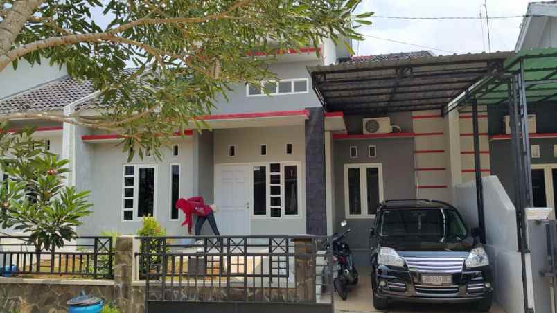 dijual rumah di cluster permata semarang