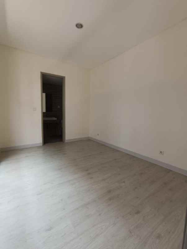 dijual rumah di jakarta garden city cluster matana