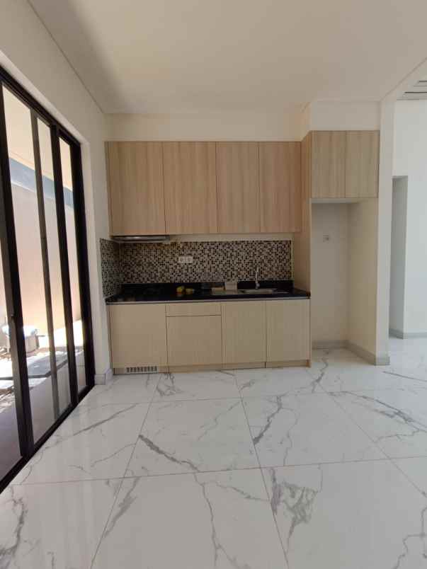 dijual rumah di jakarta garden city cluster matana