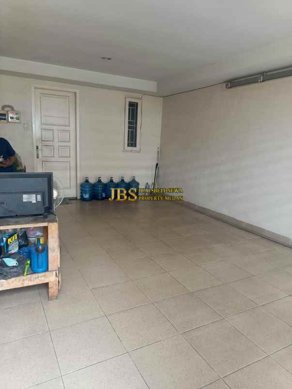 dijual rumah di jalan bunga tanjung xi medan selayang