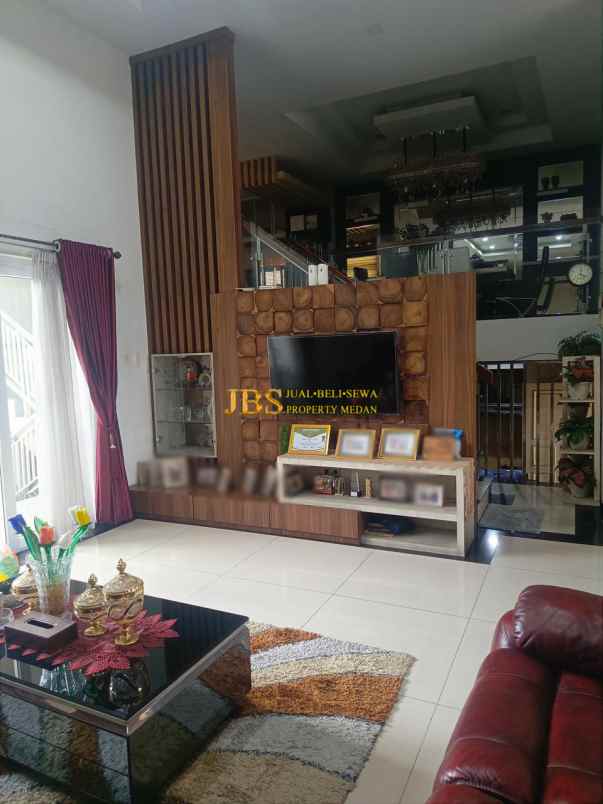 dijual rumah di jalan bunga tanjung xi medan selayang