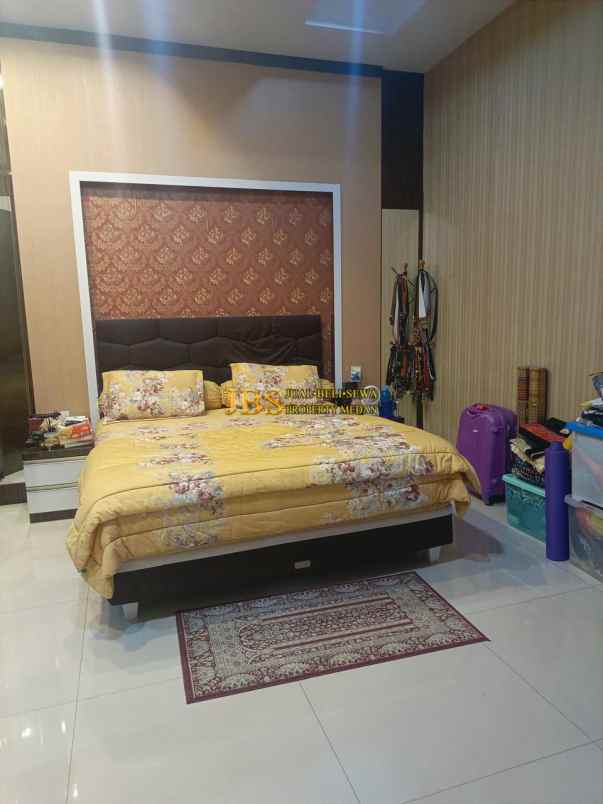 dijual rumah di jalan bunga tanjung xi medan selayang