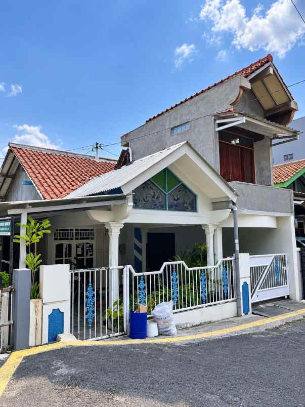dijual rumah di kauman gayamsari semarang